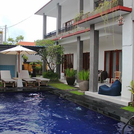 Sanata Yoga Guesthouse Canggu Buitenkant foto