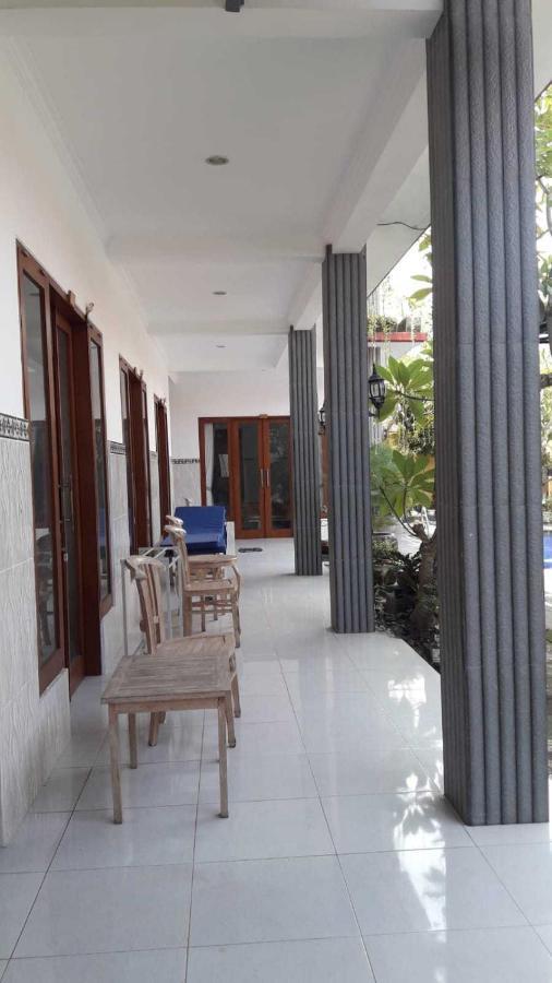 Sanata Yoga Guesthouse Canggu Buitenkant foto