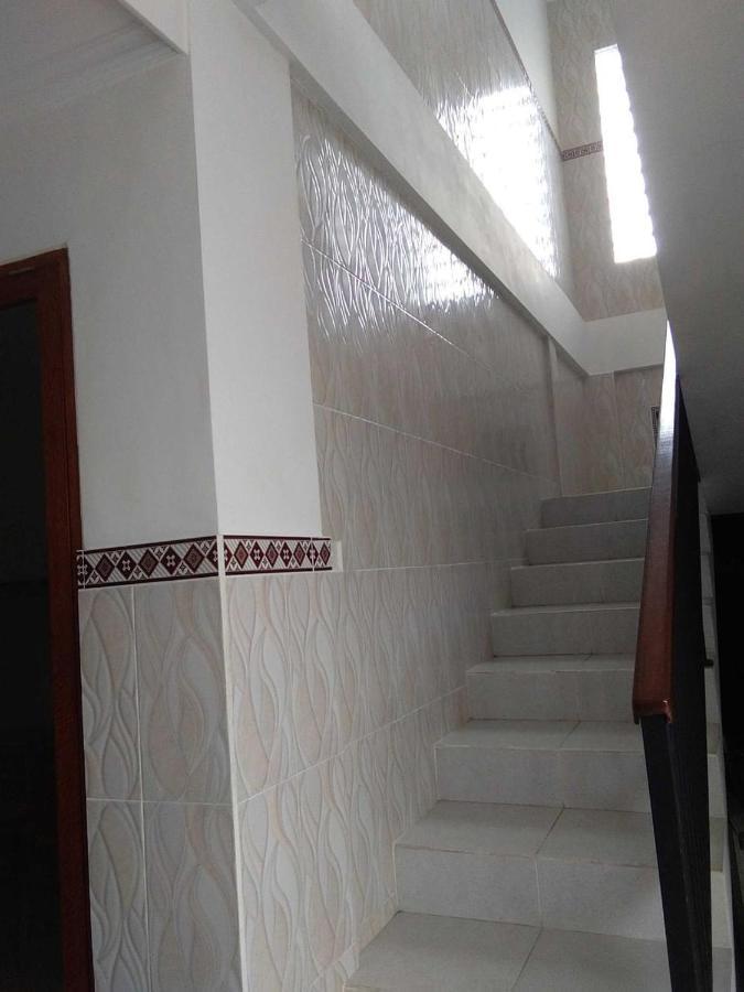 Sanata Yoga Guesthouse Canggu Buitenkant foto