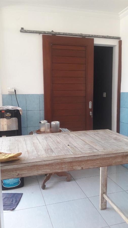 Sanata Yoga Guesthouse Canggu Buitenkant foto