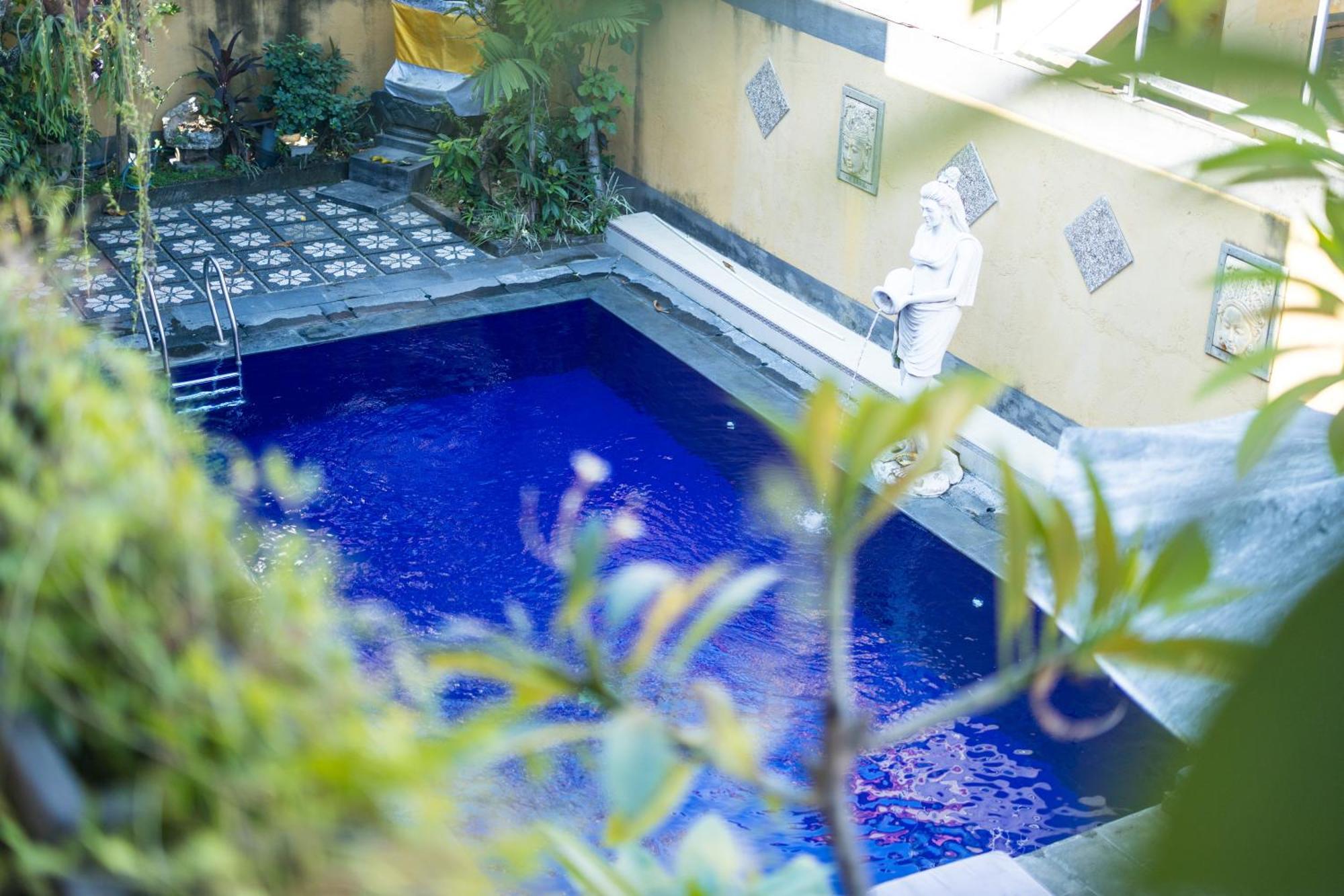 Sanata Yoga Guesthouse Canggu Buitenkant foto