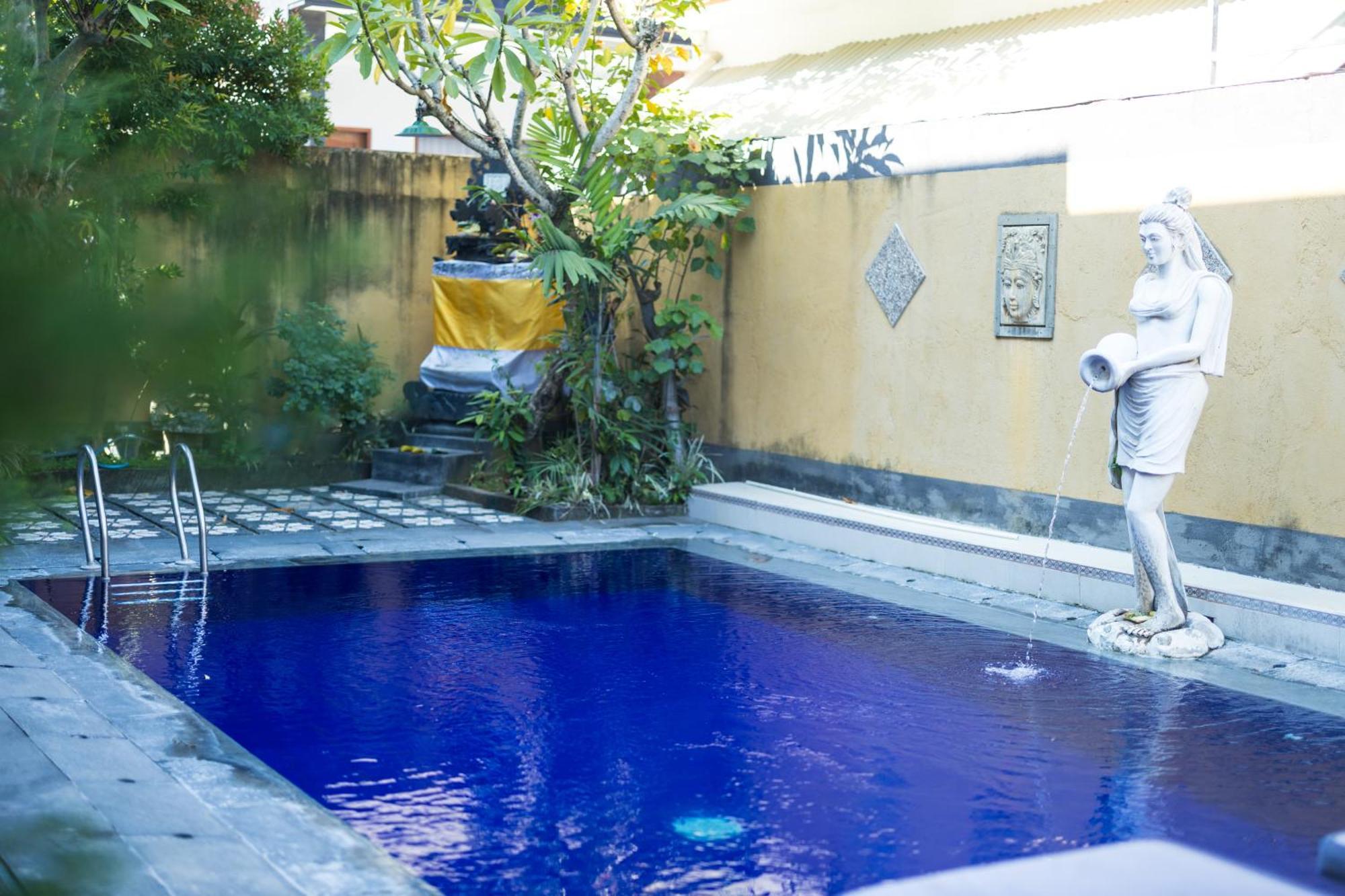 Sanata Yoga Guesthouse Canggu Buitenkant foto