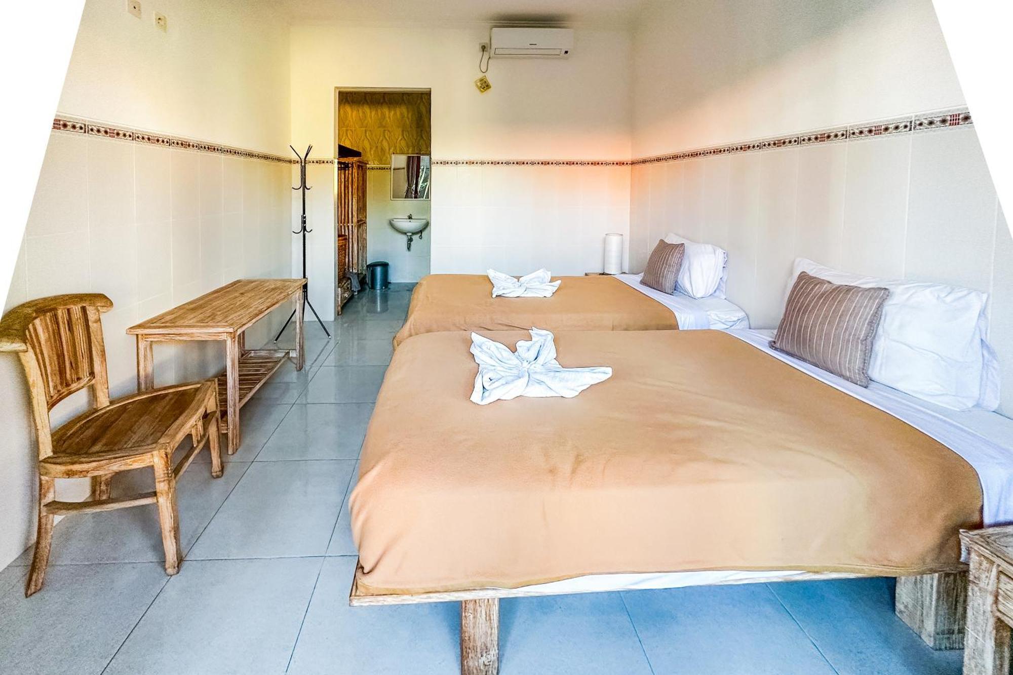 Sanata Yoga Guesthouse Canggu Buitenkant foto