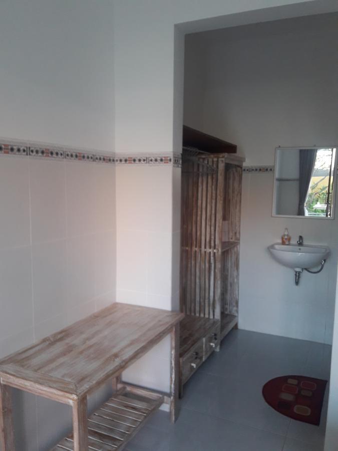 Sanata Yoga Guesthouse Canggu Buitenkant foto